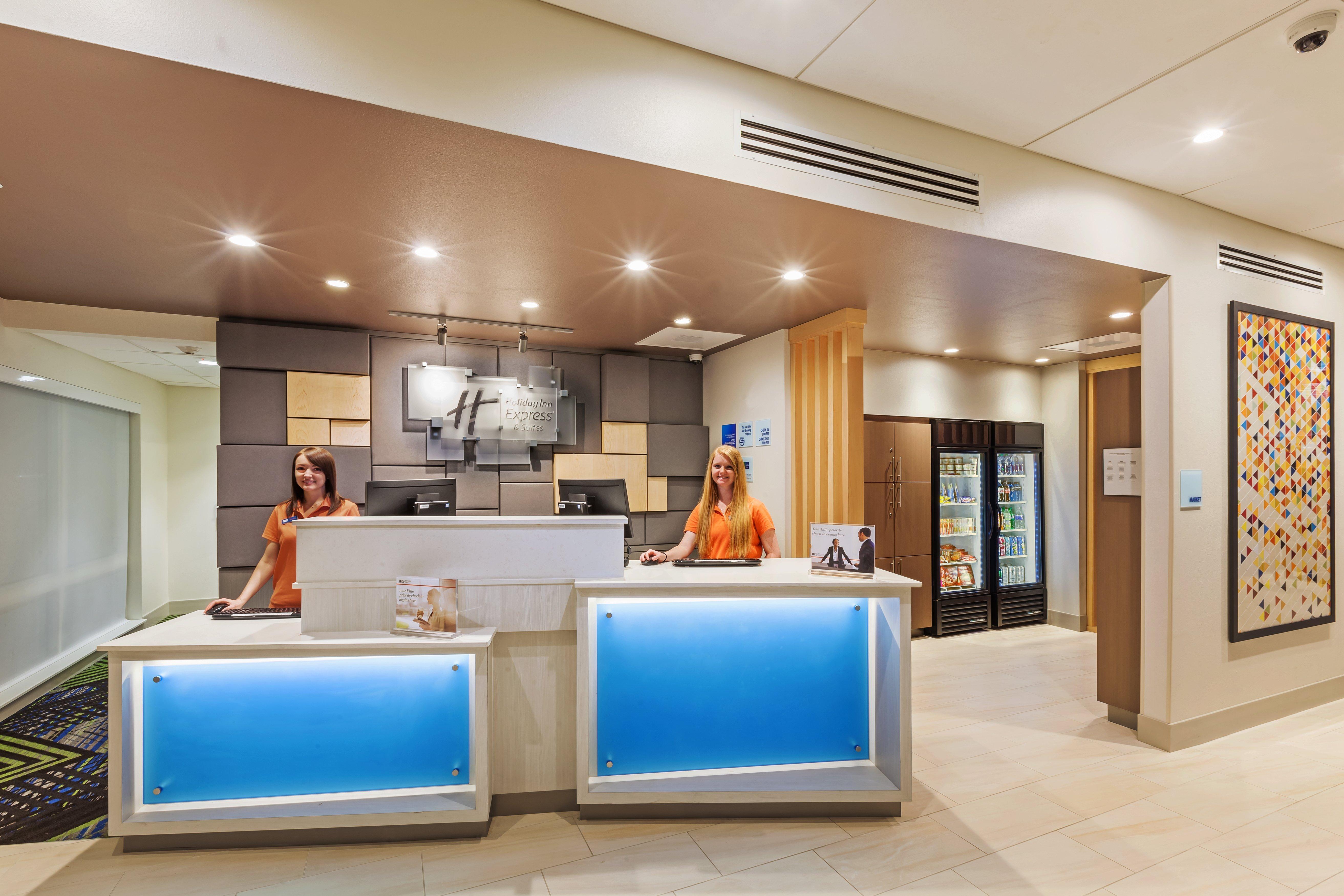 Holiday Inn Express And Suites Chanute By Ihg Bagian luar foto