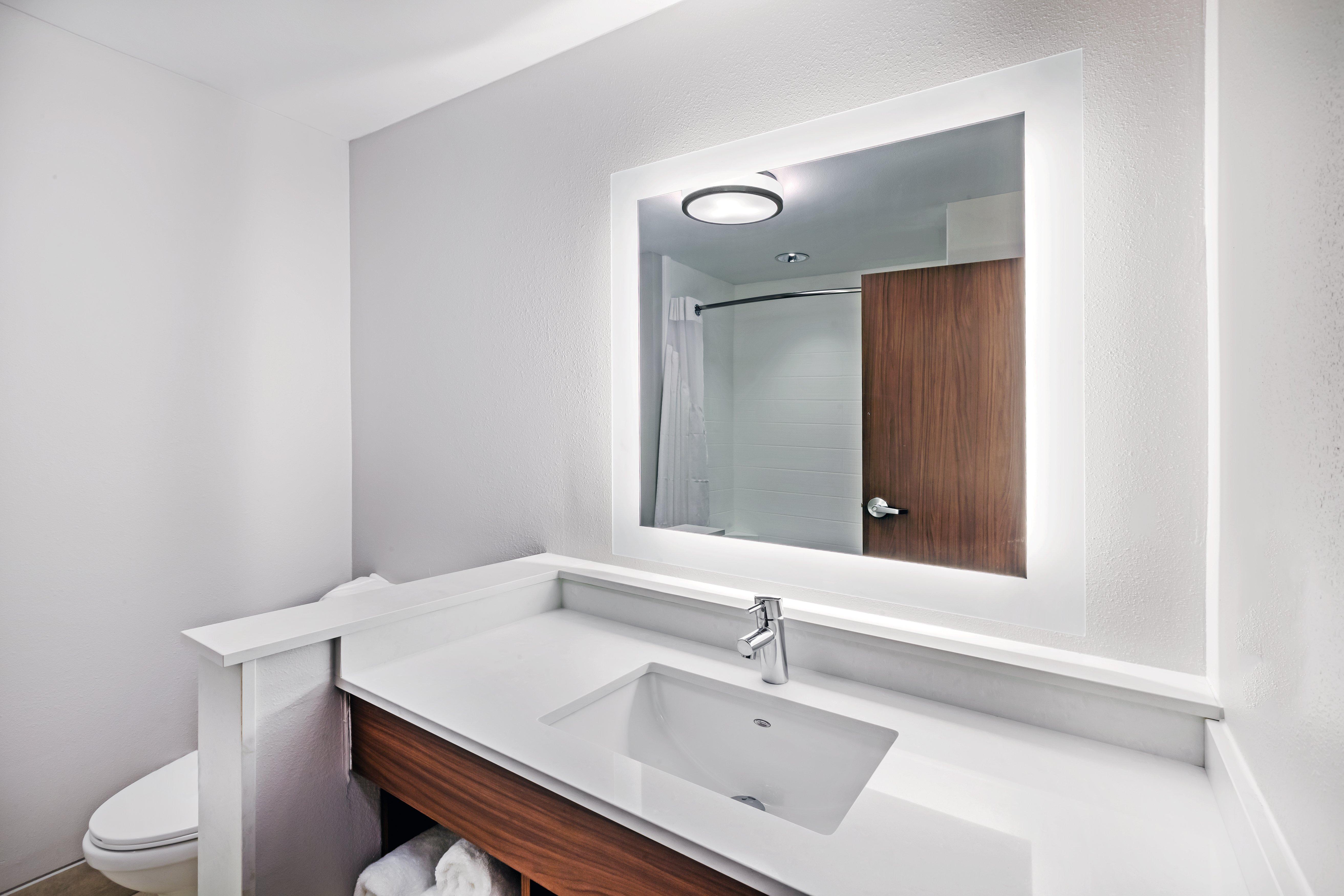 Holiday Inn Express And Suites Chanute By Ihg Bagian luar foto